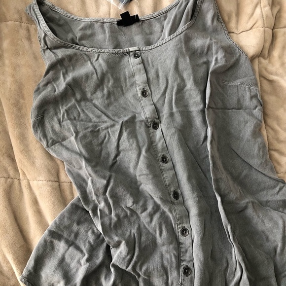 Stone-Washed Grey Torrid Tank with Button Details. Brand-New! Size 1X - Picture 5 of 6